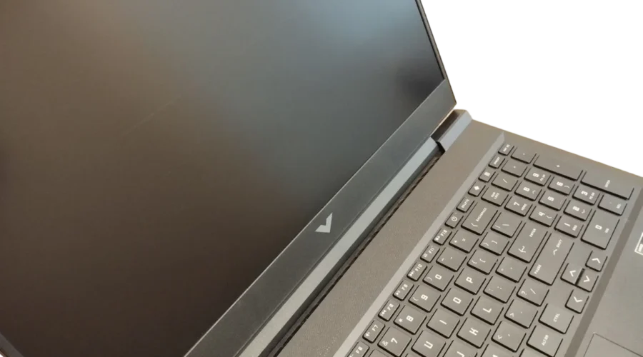 clean_the_laptop _screen_10